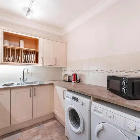 6 Meadowcroft House Tatil Evi *