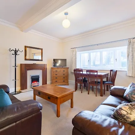 2 Bed In Bowness On Windermere Oc-Lr013 דירה *