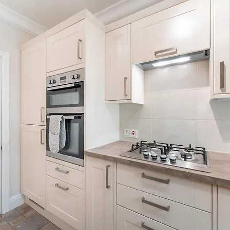 6 Meadowcroft House * Bowness-on-Windermere